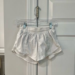Lululemon Hotty Hot 4” Low Rise Shorts